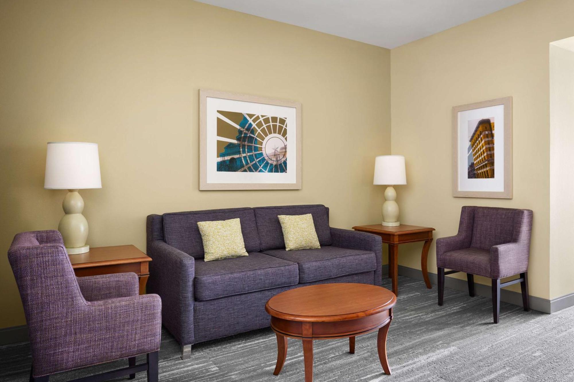One-Bedroom Suite,1435077793:JPEG
